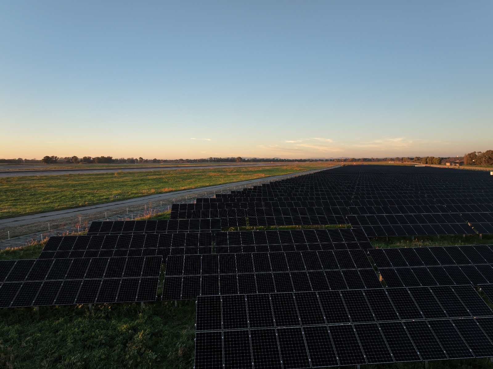 Solar Farm al tramonto